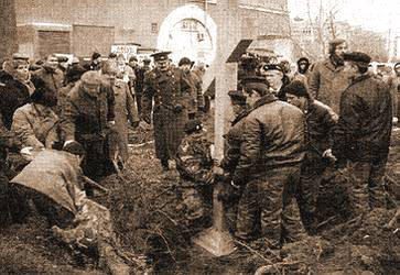 НА СТРОЙКЕ ПОСТАВЛЕН КРЕСТ