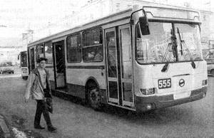 Я В СИНИЙ АВТОБУС САЖУСЬ НА ХОДУ