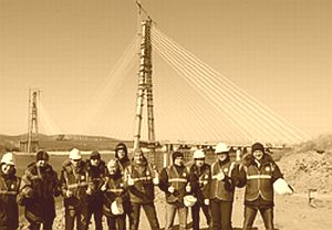 Омичи завершили строительство вантового моста через Босфор